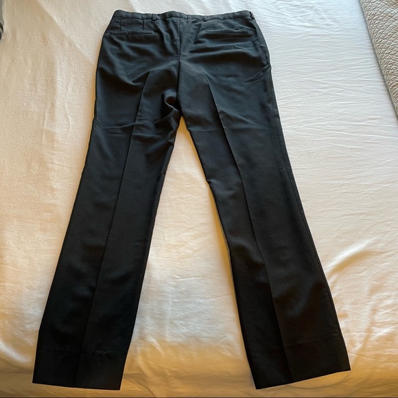 Mens 40L Hugo Boss Suit in Dark Charcoal. Jacket and Pants included. - Picture 7 of 9